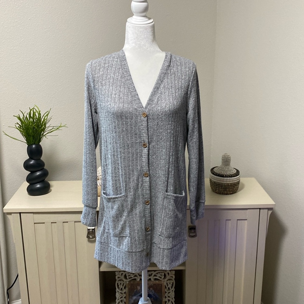 NWT: Women’s Grecerelle Lightweight Cardigan🌸